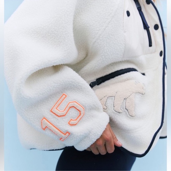 FP Movement Hit The Slopes Patch Fleece Jacket. Oversized XSmall. NWT!!! - Picture 4 of 5